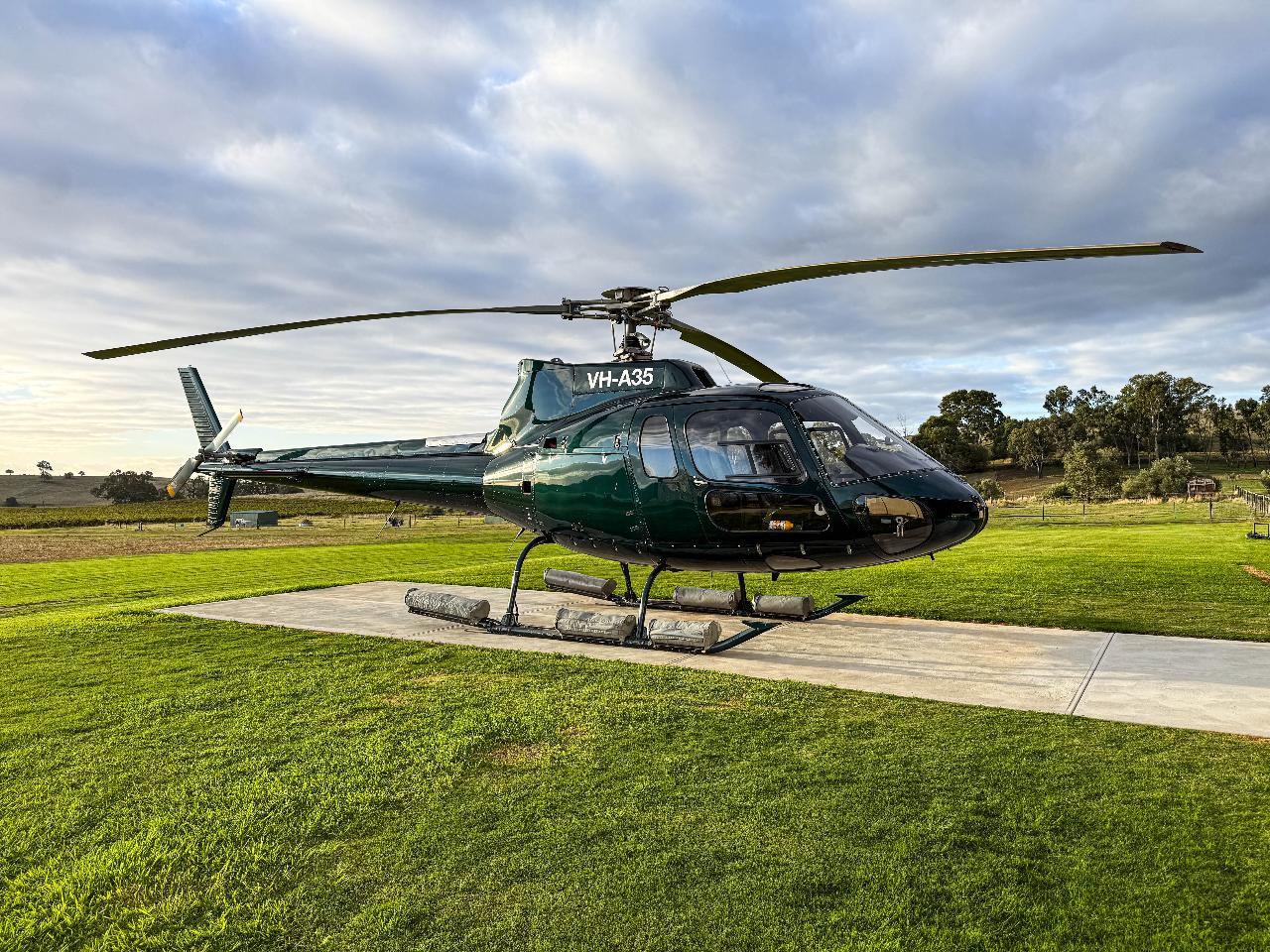 Epic Helicopter Pub Crawl (4-5 passengers)
