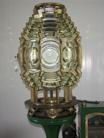 Light Station Navigator