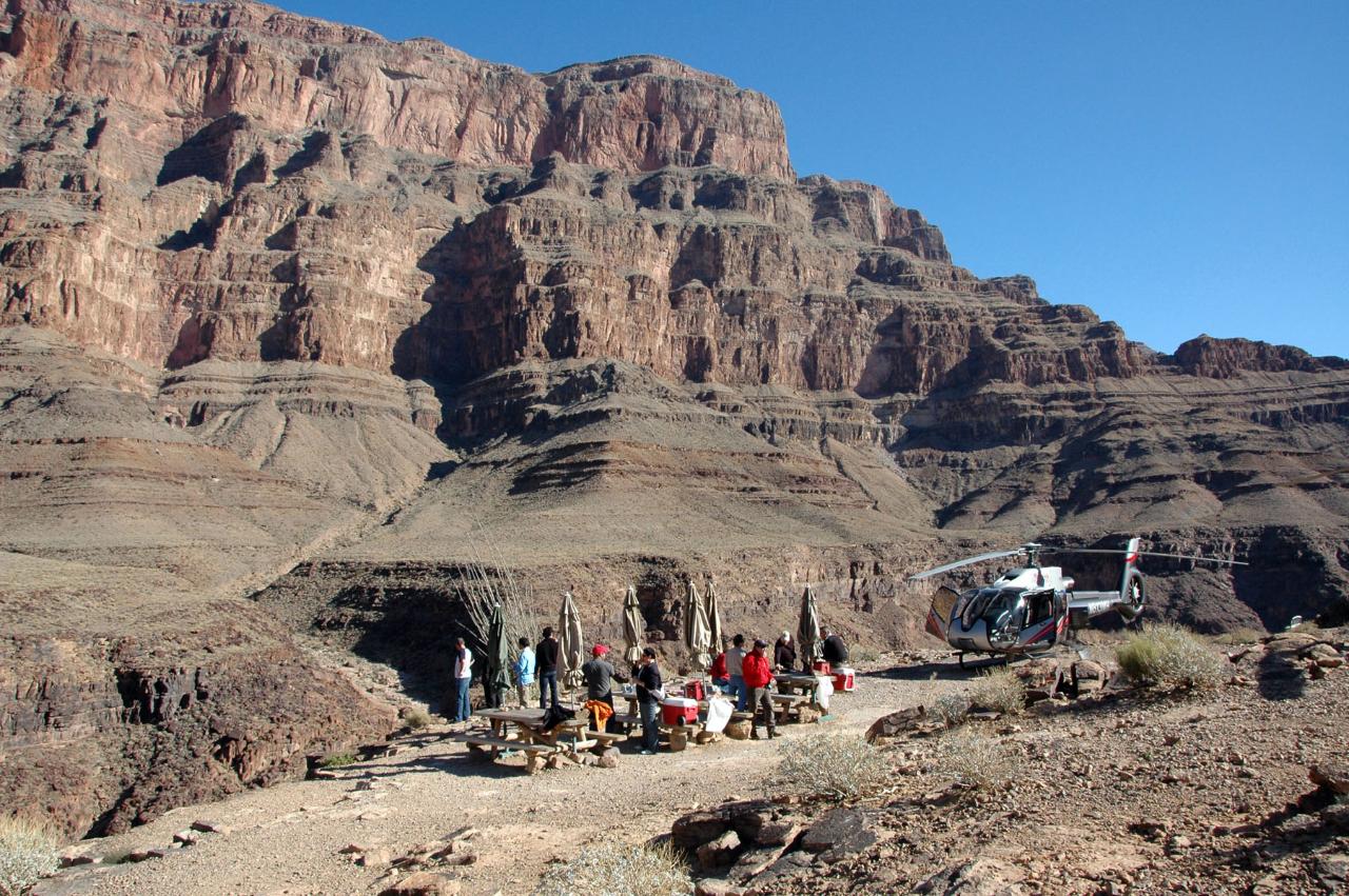 Grand Canyon Wind Dancer Air & Landing Helicopter Tour