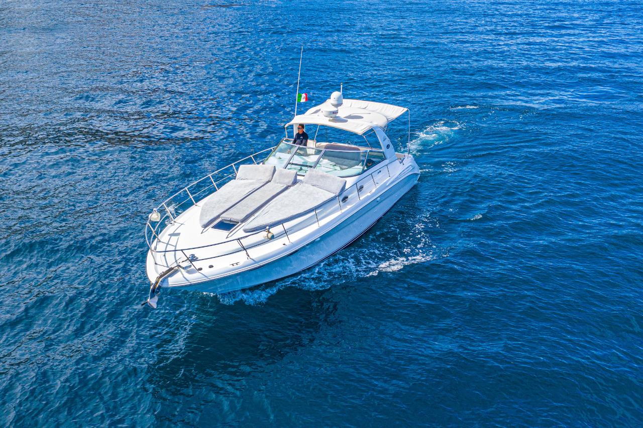 42' Luxury Sport Yacht 2