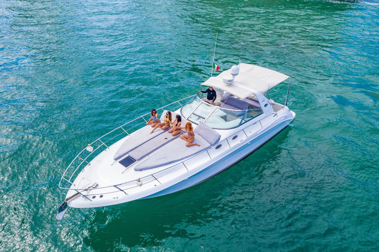 42' Luxury Sport Yacht 4