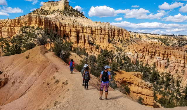 Women's Utah National Parks Hiking Tour