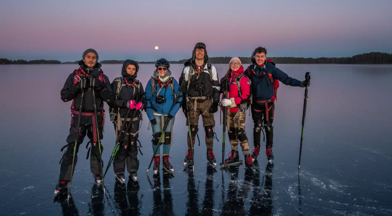 PRIVATE Nordic Ice Skating at Night