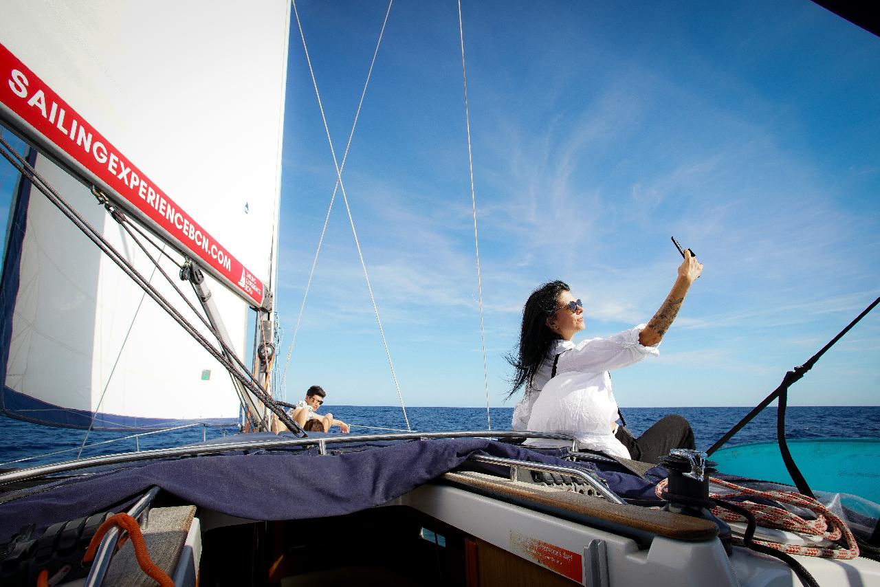 3 Hours PRIVATE Sailing Experience Barcelona up to 11 Guests