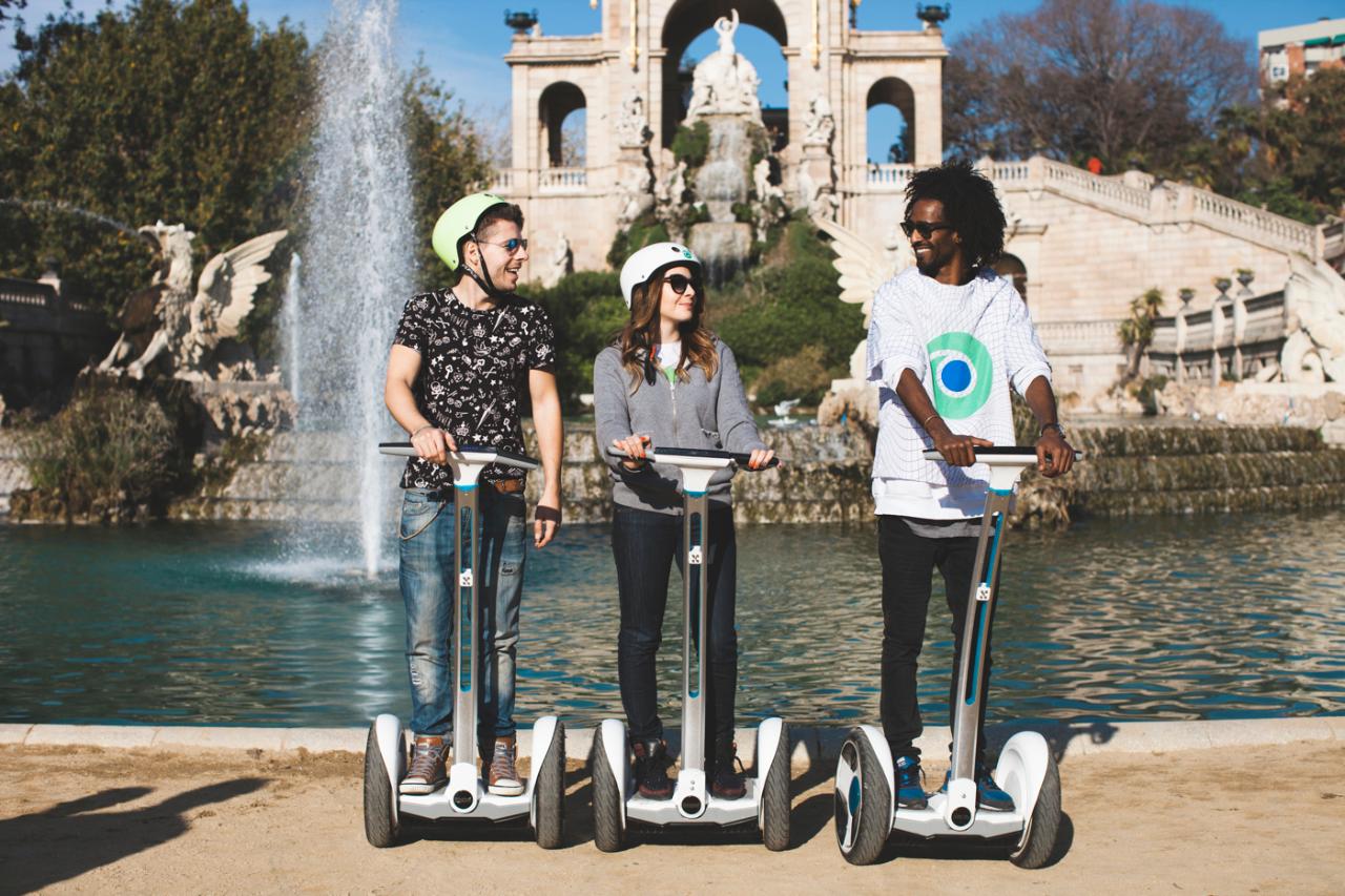Segway Tour & Sailing Experience Barcelona Exclusive
