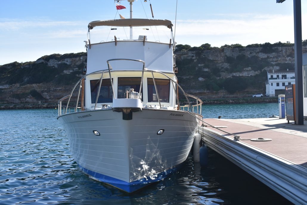 Private Lunch or Dinner with Chef on a Trawler Grand Banks up to 6 Guests