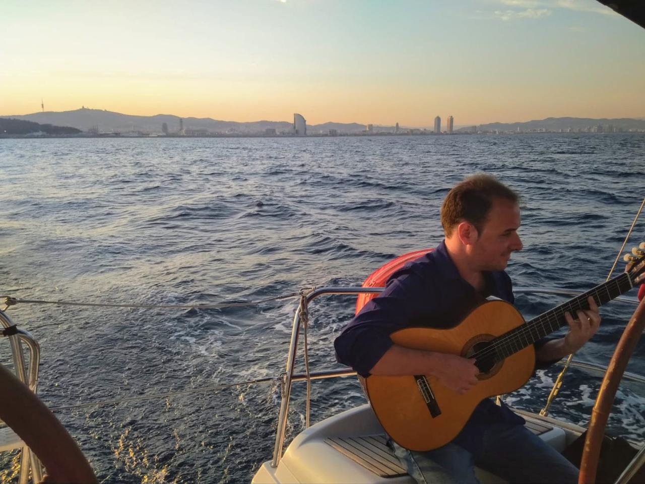 Spanish Guitar Live & Sailing Experience BCN From Ṕort Vell