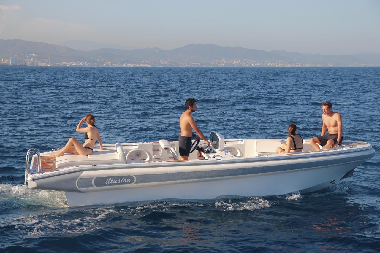Novurania Motor Yacht - high-performance Sport Boat in Barcelona 4h