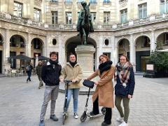 Treasure hunt in Paris with scooters