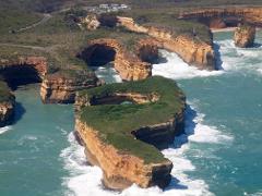 Great Ocean Road and the Apostles (1 day) 