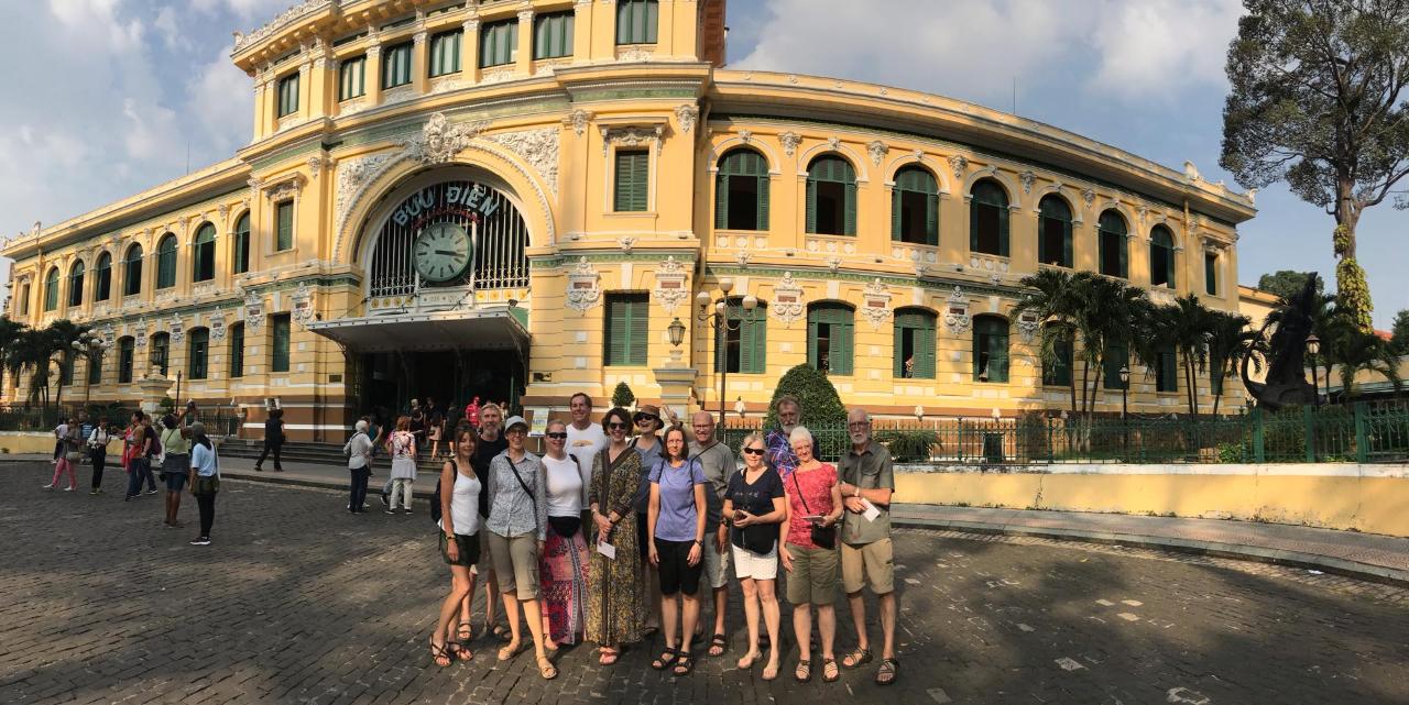 Hidden Saigon City Tour by foot and cyclo