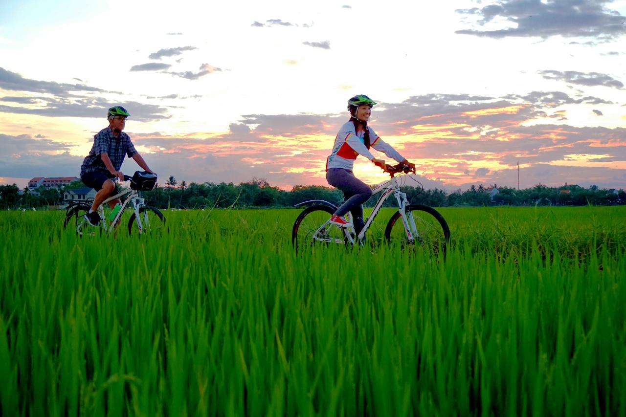 Hoi An Food Tour by Bike from DaNang