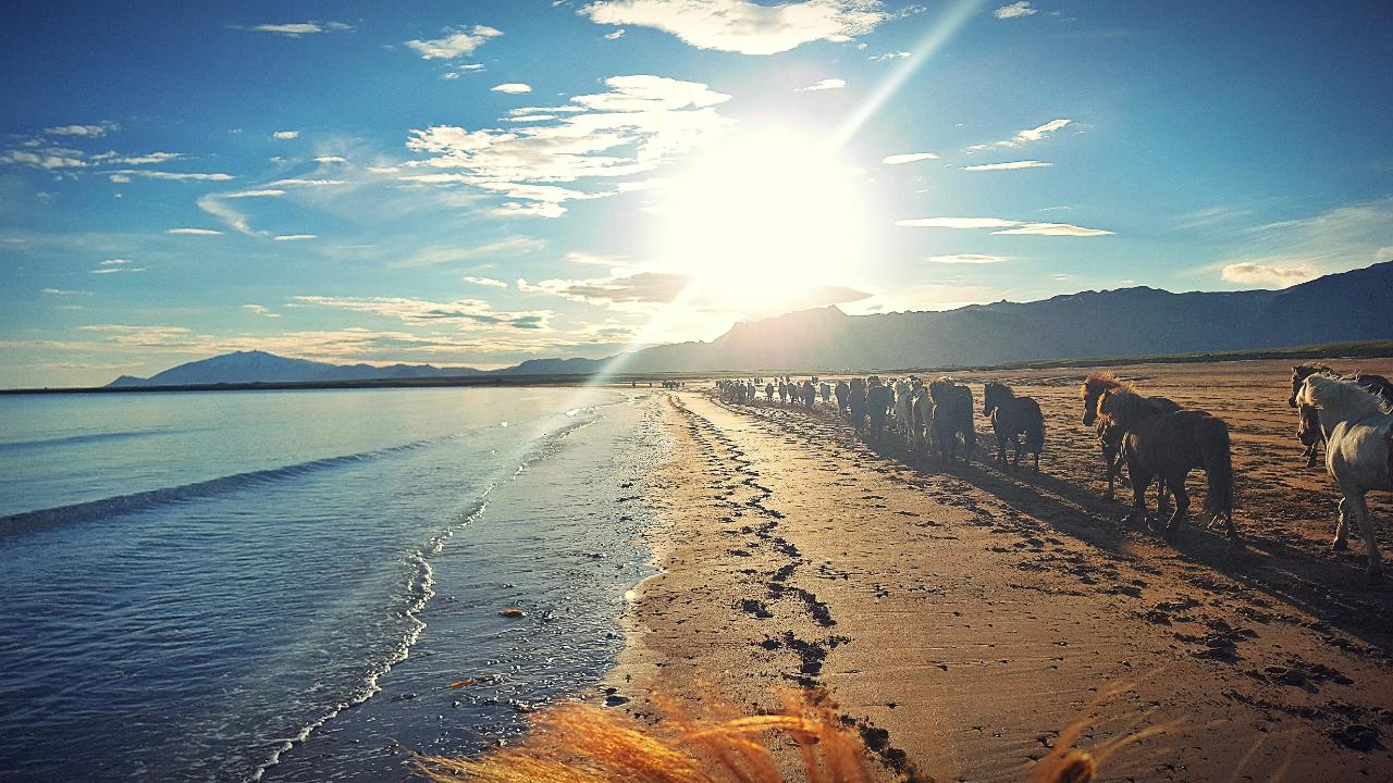 Beach and mountain ride 