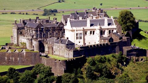 Edinburgh: Private Mary, Queen of Scots Tour with free Self Guided Tour for Royal Mile