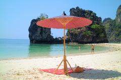Deluxe Hong Island Tour by Longtail Boat from Krabi