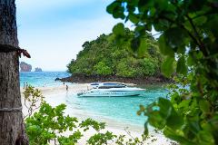 Early Bird Tour to 4 Islands & Railay Beach by Siam Adventure World from Phuket