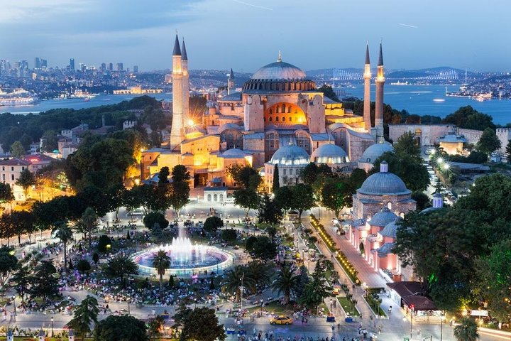 Small-group Full-Day Walking Tour of Istanbul