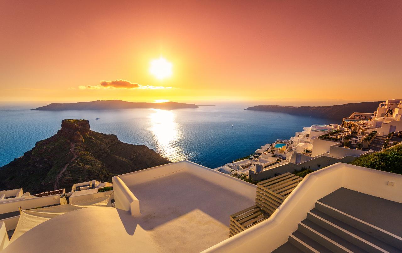 "The Best of Santorini" In a 8-hour Tour