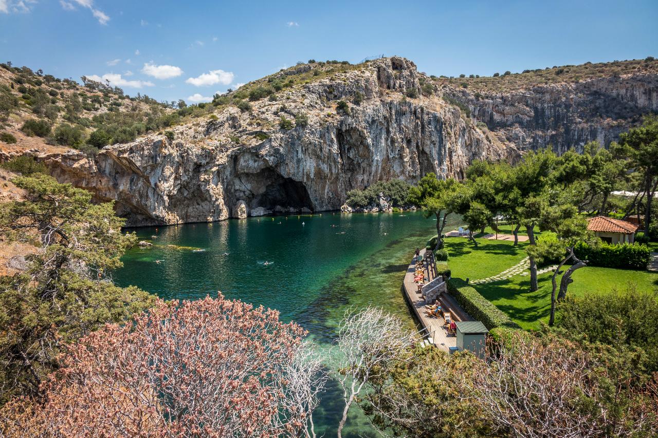 From Lake Vouliagmeni to central Athens, with TAXI or MINIVAN