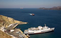 From The Port of Santorini to Oia