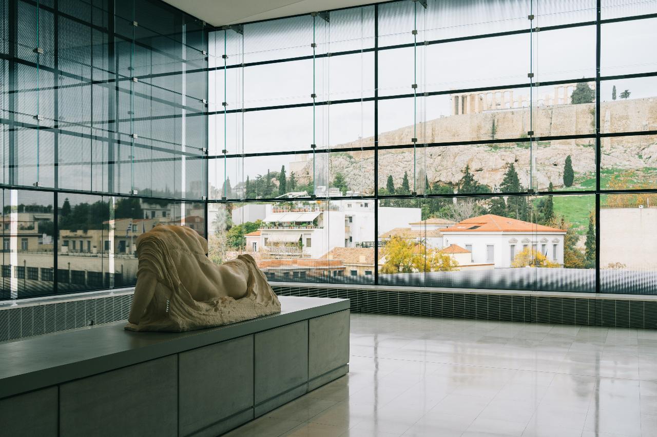 Acropolis, Acropolis Museum & Plaka Walking Tour – 5 Hours