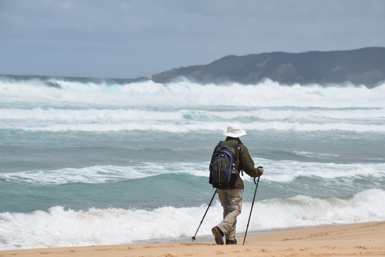 TUES: 1 Day Self-Guided Walk Tour. Parker Hill to Aire River (Approx 16km) Departs Tuesday 8AM