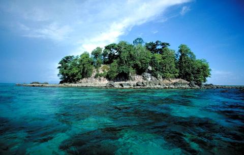 Beach Snorkeling Mud Bath D2 Paradesa Borneo Reservations