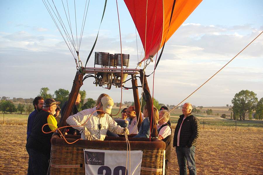 SHORT FLIGHT for GROUPS of a MINIMUM of TEN PEOPLE