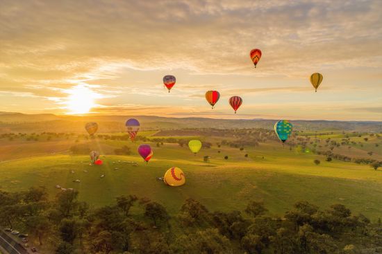 SUNRISE FLIGHTS at CANOWINDRA