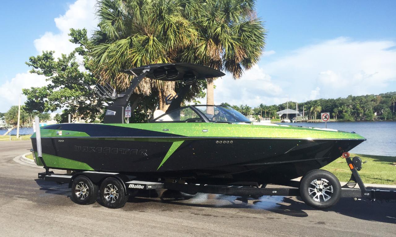 Half Day Wakesurfing/Wakeboarding charter