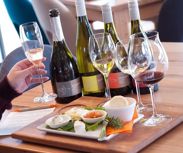 Mona and Wine Experience Tour (Sun and Mon)