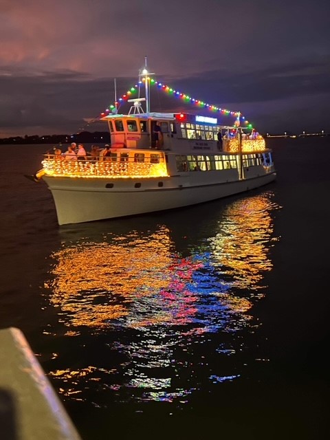 PARTY Cruise, Tipsy and Toasty Party, DJ Party Cruise