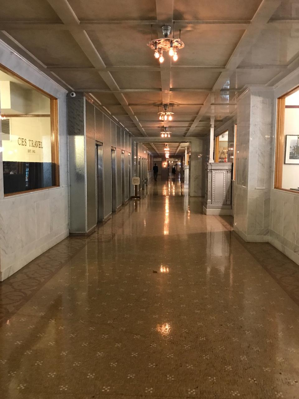 Free Chicago Walking Tour Inside a Historic Skyscraper