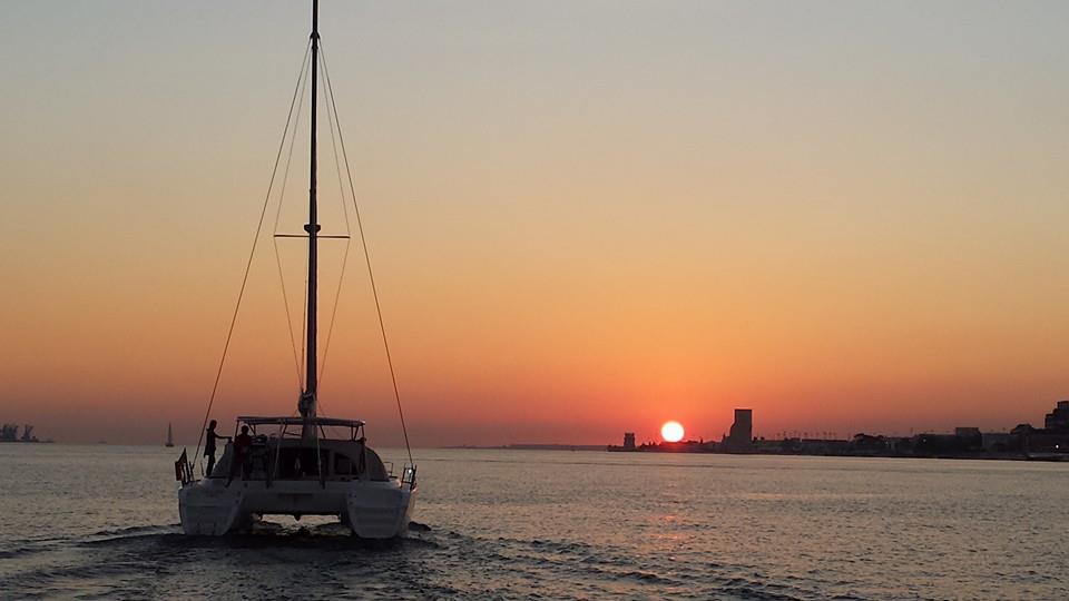 Private Sunset Sailing in Lisbon