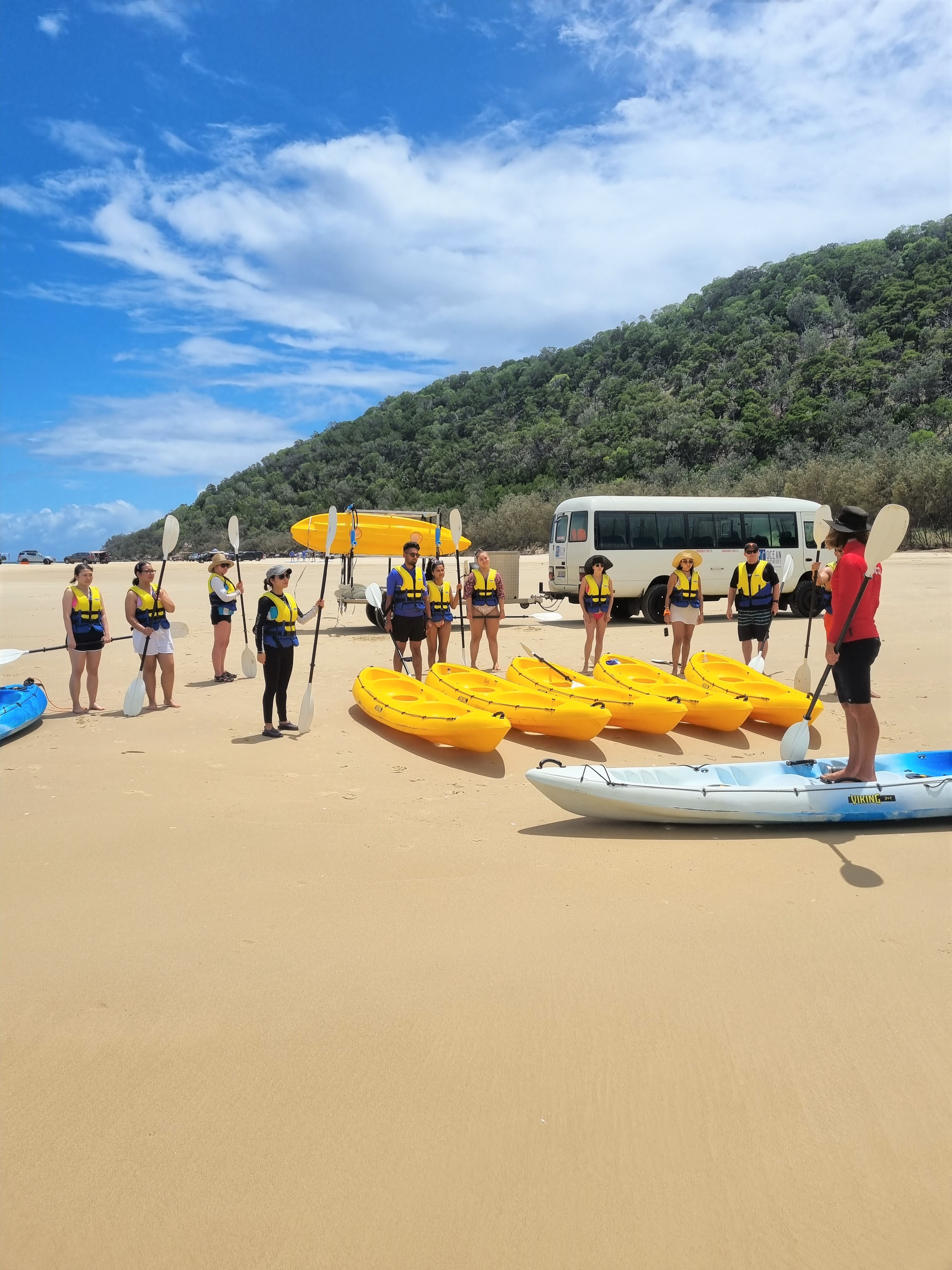 Noosa Dolphin View Sea Kayak & Beach 4X4 Adventure -  Day Tour