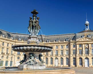 PRIVATE BORDEAUX VISIT & HALF DAY WINE TOUR