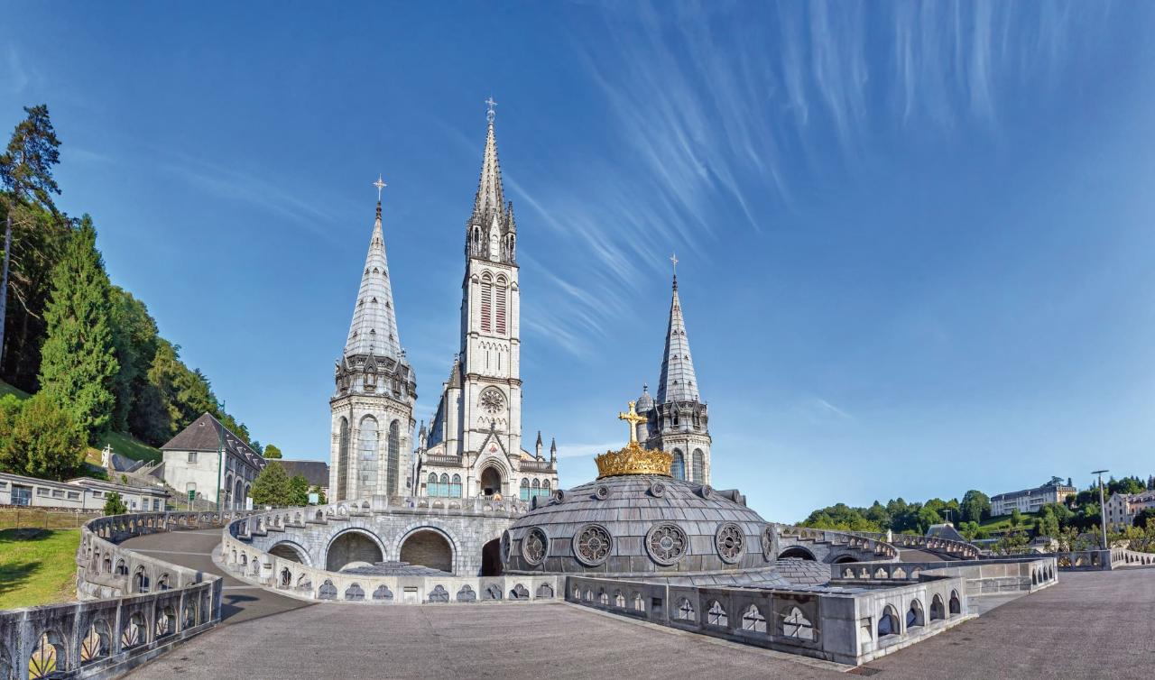 From Toulouse to Lourdes private day tour