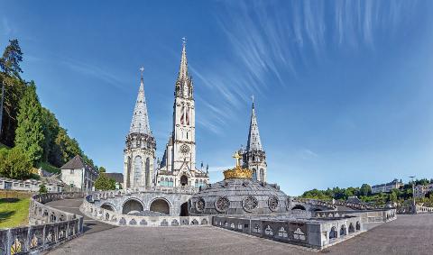 Lourdes Sanctuary: Exclusive Private Tour Starting from Toulouse