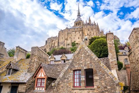 From Saint-Malo Port to Mont Saint Michel village & Abbey shore excursion private