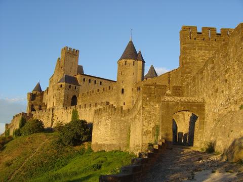 Sarlat la Canéda Private Sightseeing Transfer to Avignon 