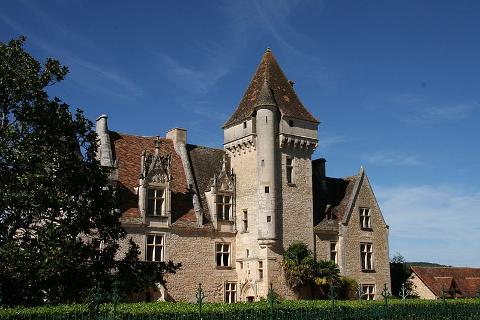 800px_Chateau_des_milandes_d0