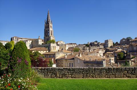 Bordeaux to Saint-Émilion Vineyards: Private Chauffeured Transfer