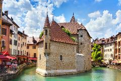 Private Walking Tour Annecy: Explore the Hidden Gems