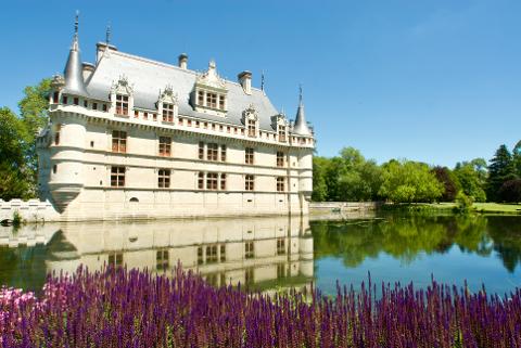 Visit Azay-le-Rideau Castle: Guided Half-Day Tour from Tours
