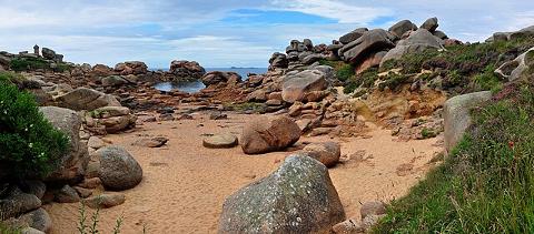 Private Shore Excursion from Saint-Malo to the Pink Granite Coast