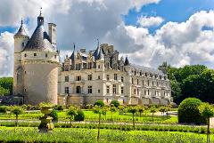 Stunning Château de Chenonceau Private Tour for 2 - From Tours