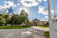 Explore Pauillac Vineyards: Private Transfer to Hotel Cordeillan-Bages