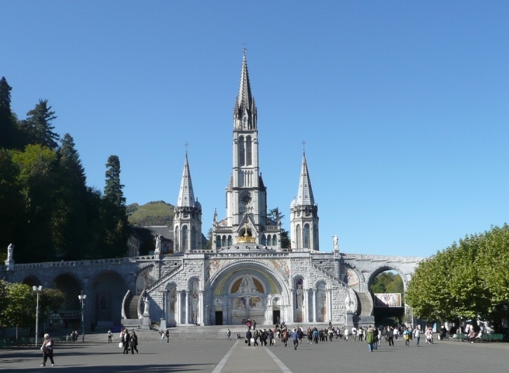 Lourdes Private Guided Walking Tour with Licensed Guide | Ophorus