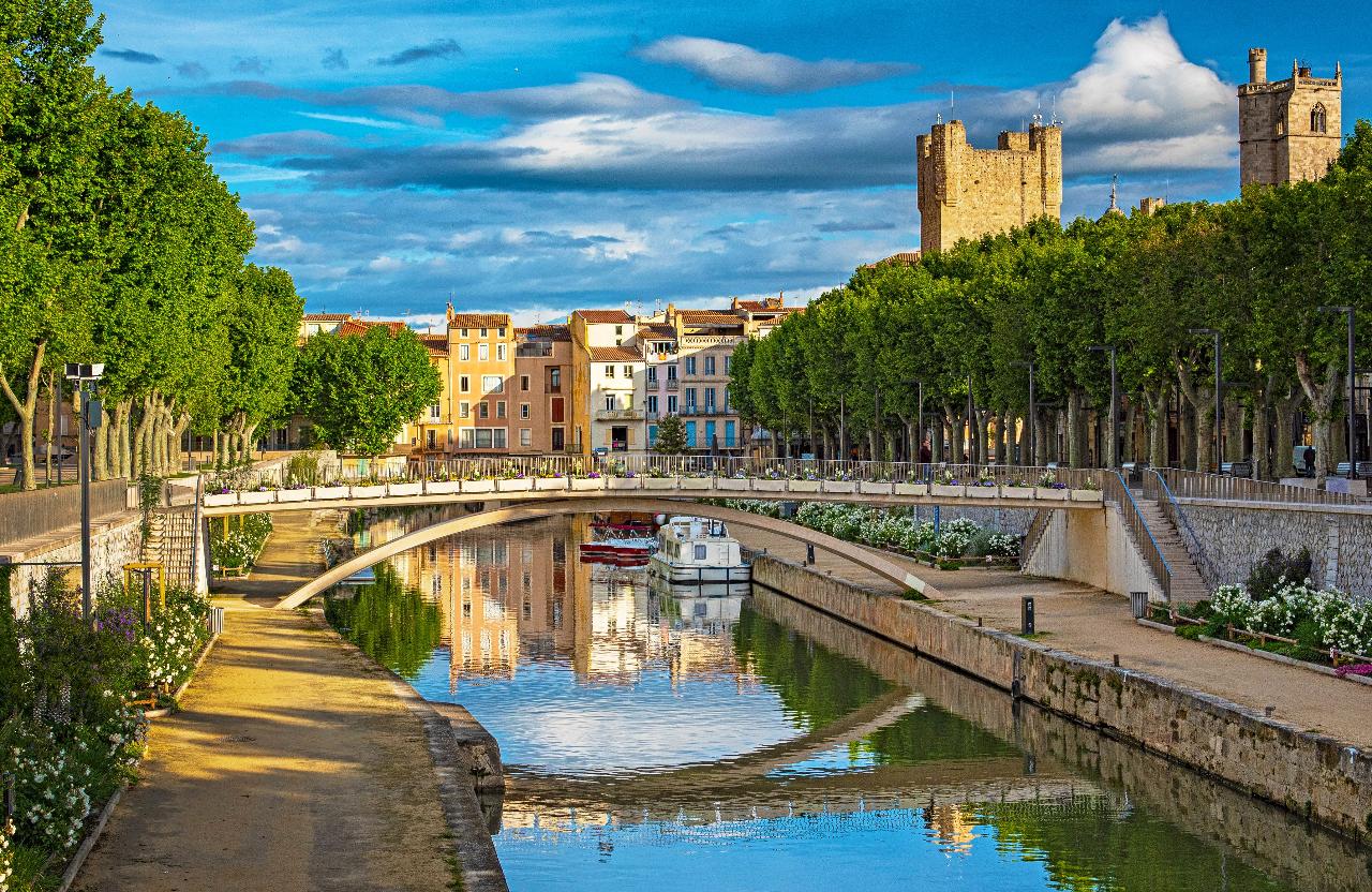 Aix-en-Provence Private Transfer to Narbonne