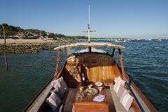 Unforgettable 2-Hour Private Boat Tour: Explore Arcachon Bay by Pinasse